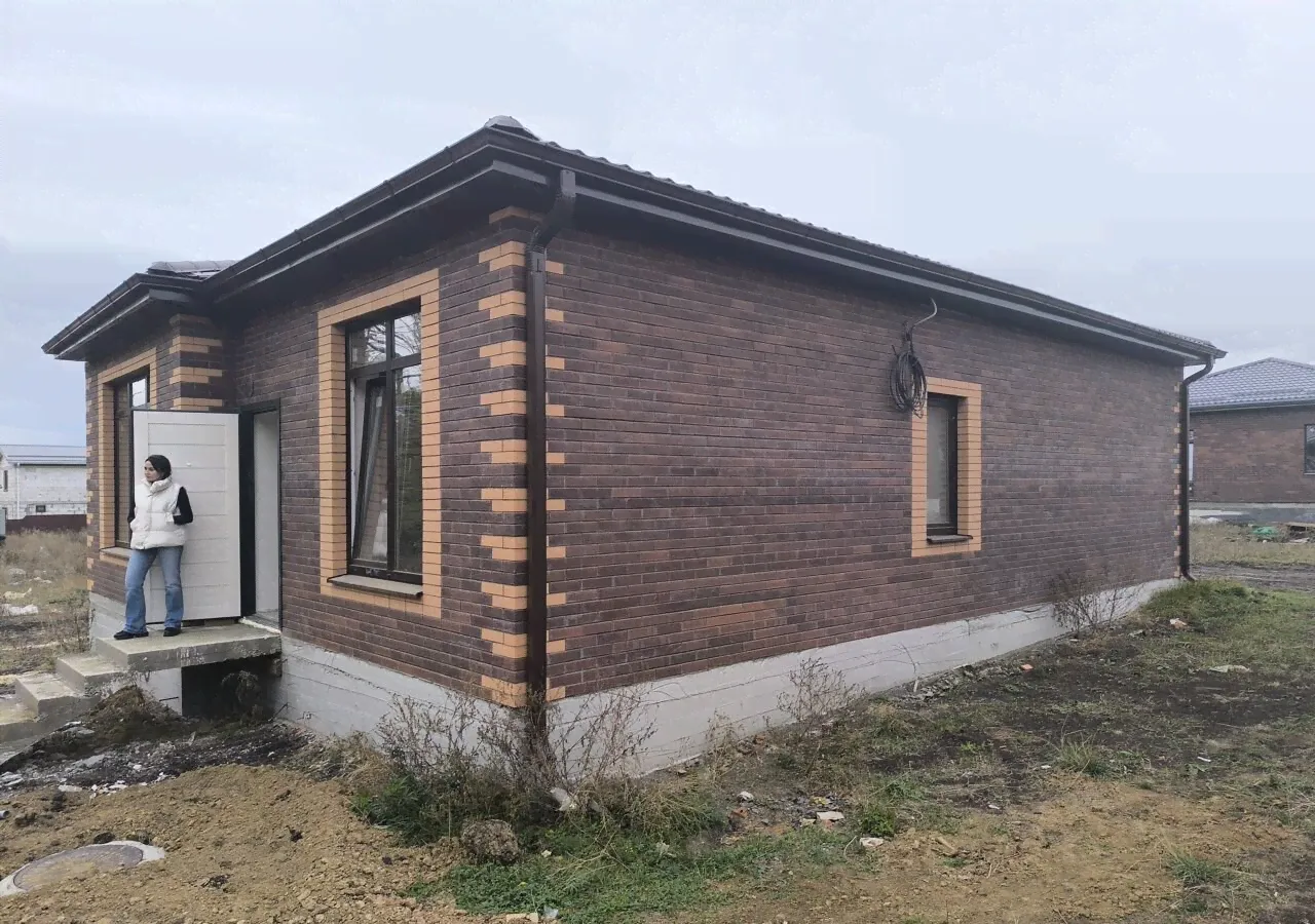 Продам дом 90.0 м² на участке 6.0 сот этажей 1 район Азовский село Кулешовка Обильненское сельское поселение, СНТ Солнечная Долина, ул. 4-я Линия-2